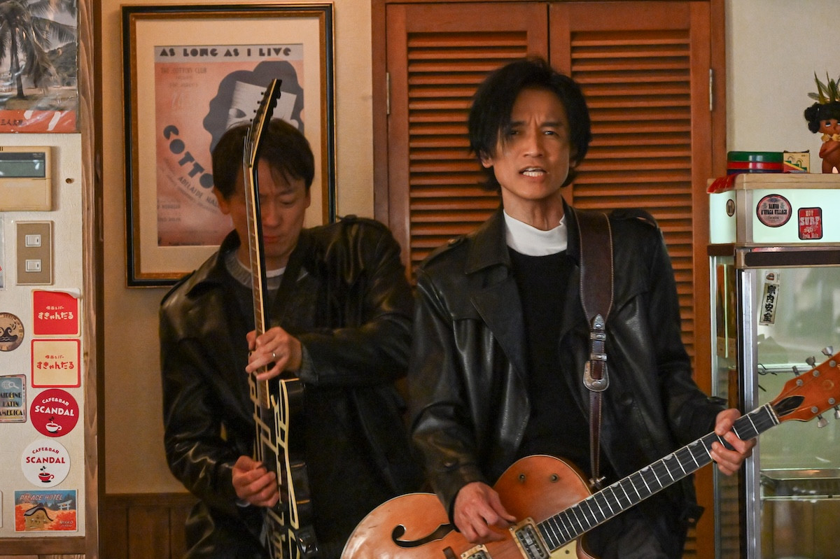 『不適切にもほどがある！』SP 朝ドラ共演者の濃厚ラブシーンにツッコミ続々「濃い絵面」「複雑すぎるw」