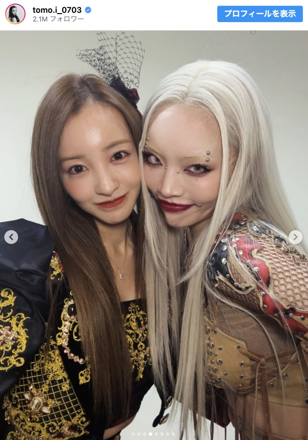 （左から）板野友美、ちゃんみな　※「板野友美」インスタグラム