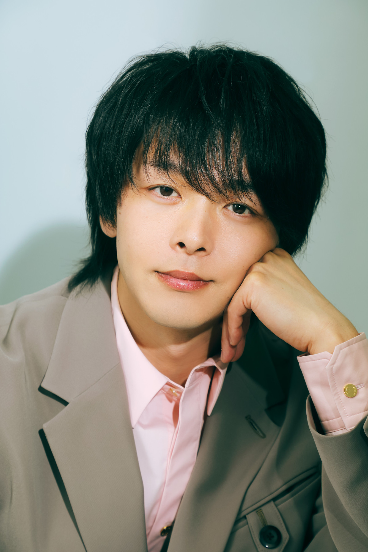 中村倫也「汗をかかずにお金をもらうのが怖い」　“容易な成功”への抵抗と仕事の美学