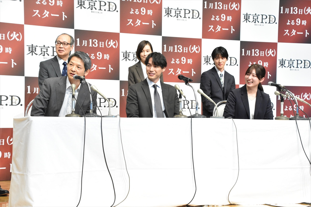 福士蒼汰の“広背筋”、イケオジ揃いの出演者に注目！　ドラマ『東京P.D. 警視庁広報2係』見どころを出演者が紹介