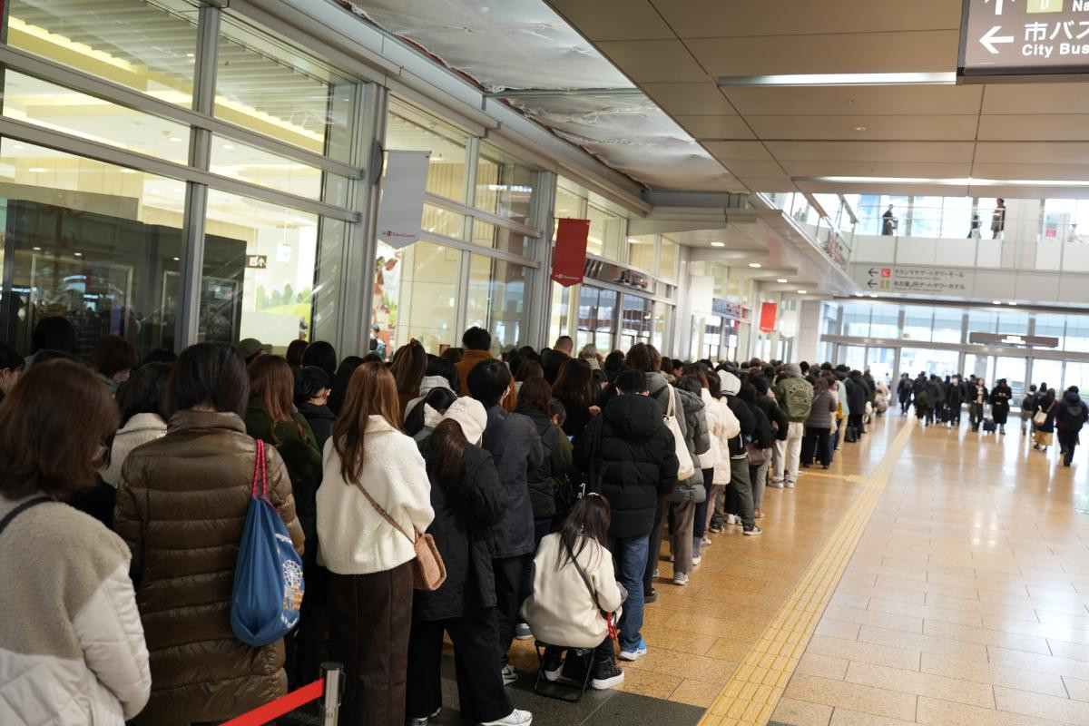 260203コラボ「きのこの山」＆「たけのこの里」