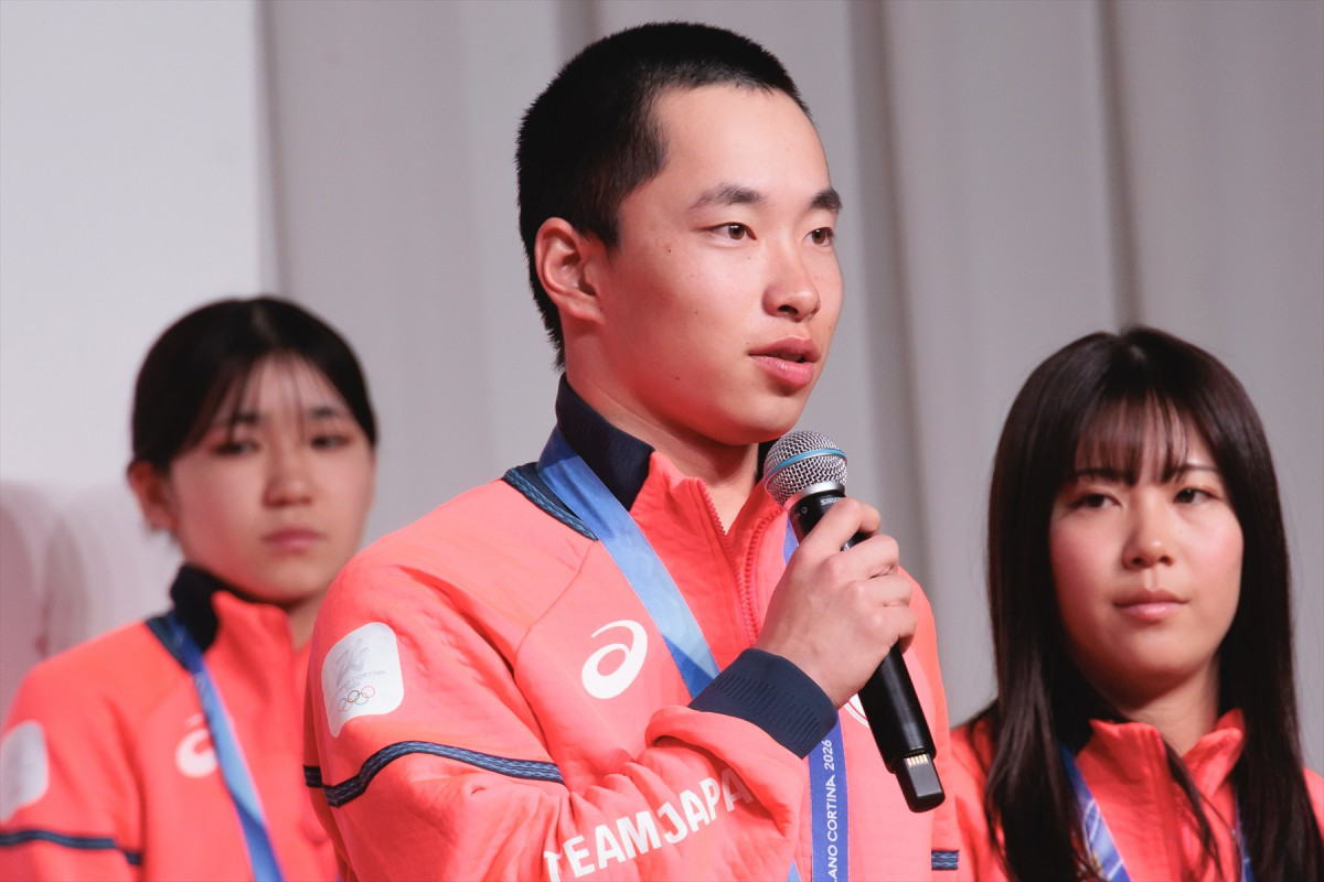 “りくりゅう”三浦璃来＆木原龍一「しばらくは好きなものを食べたい」　激闘終えメダリストたちが帰国