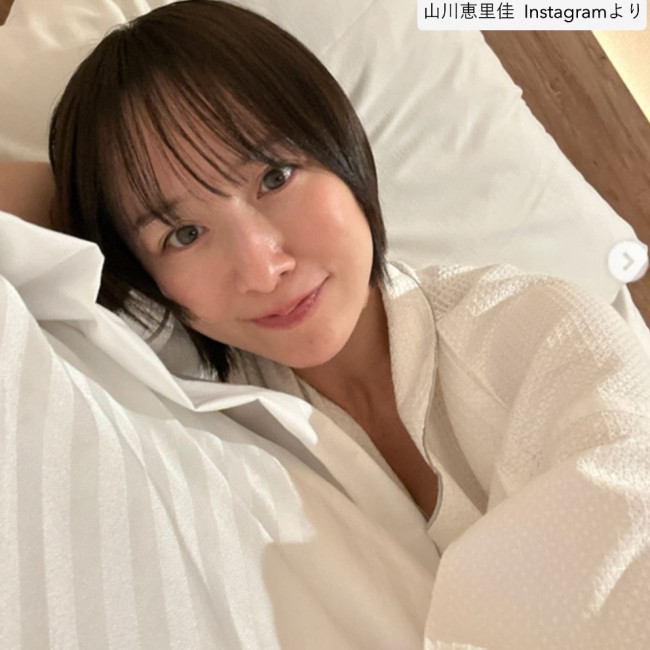 山川恵里佳、ソロショット　※「山川恵里佳」Instagram