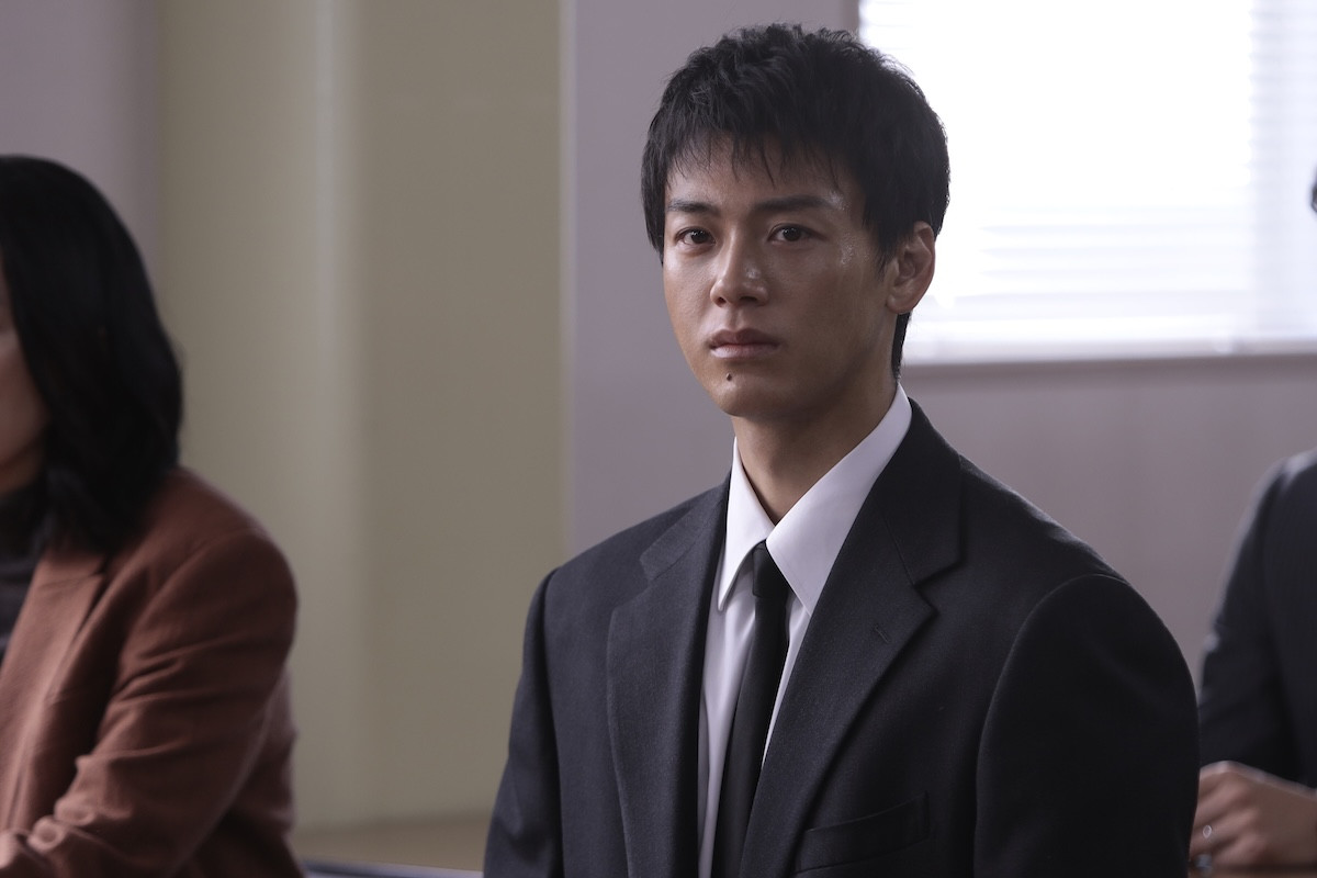 『再会』“万季子”井上真央、“南良”江口のりこの考察に動揺　ネットも騒然「これは本当？」「署長かも？？」