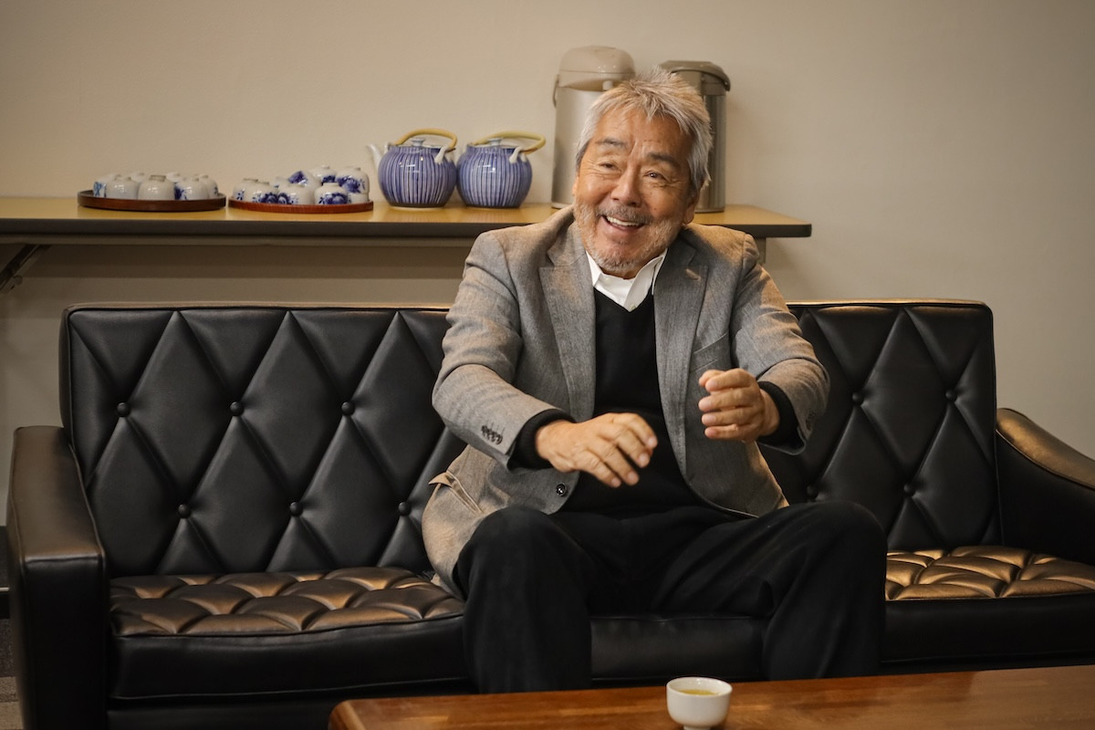 『おコメの女』「隠れて!!」“笹野”佐野勇斗、渾身の“仕掛け”にツッコミ続々「原始的すぎてwww」「忍者屋敷かよ」