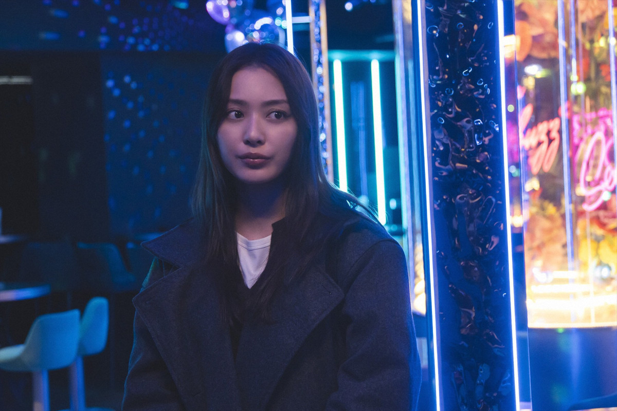 『略奪奪婚』第6話 “千春”内田理央、“えみる”中村ゆりかの秘密に迫ろうとするもピンチ！