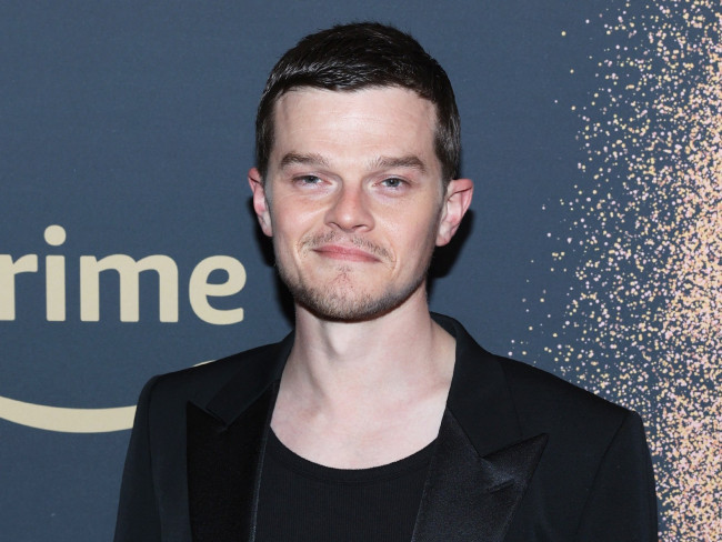 英国アカデミー賞主演男優賞を受賞したロバート・アラマヨ