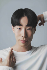 連続テレビ小説『風、薫る』に出演する坂口涼太郎