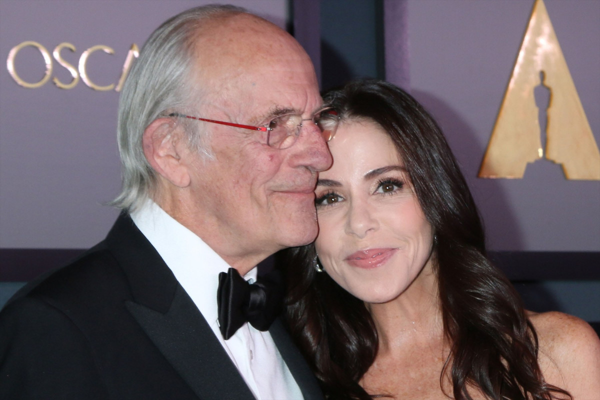 『バック・トゥ・ザ・フューチャー』クリストファー・ロイド、32歳年下妻とのラブラブ写真公開