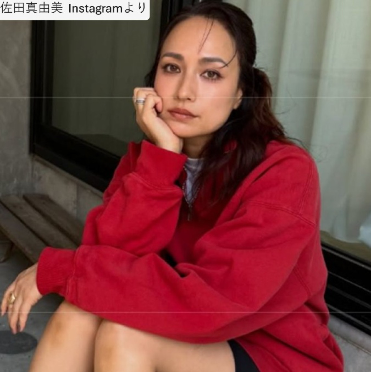 佐田真由美、ソロショット　※「佐田真由美」Instagram