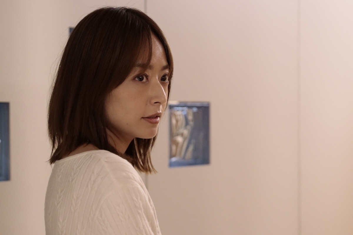 『再会』“万季子”井上真央、“南良”江口のりこの考察に動揺　ネットも騒然「これは本当？」「署長かも？？」