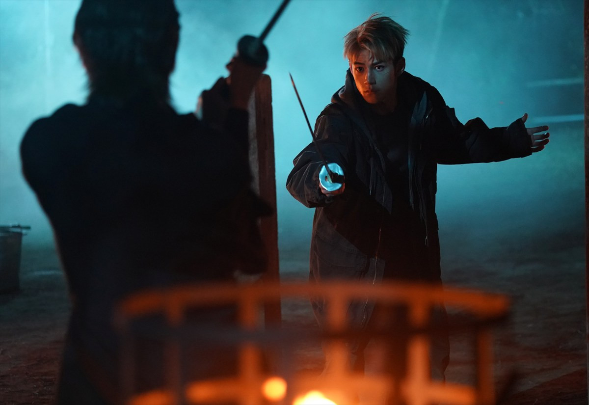 ジェフリー・ガイ×南沙良『殺手＃4』銃＆日本刀アクション場面写真など新カットが解禁