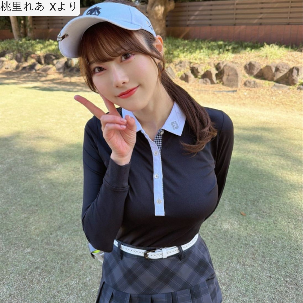 桃里れあ、ソロショット　※「桃里れあ」X