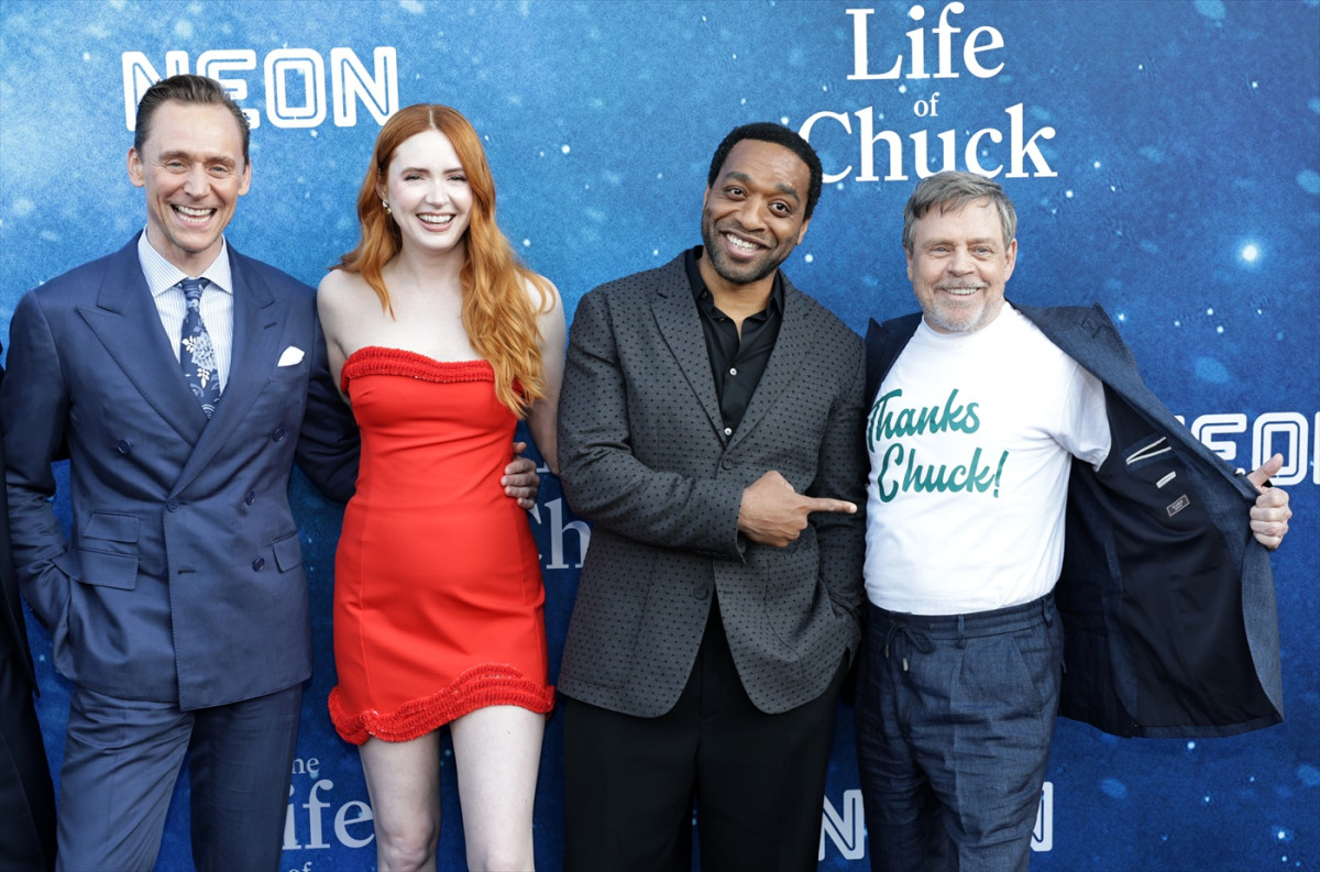 トム・ヒドルストン主演！　スティーヴン・キング原作のミステリー映画『サンキュー、チャック』新場面写真到着