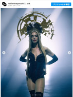 A24『Mother Mary』で歌姫を演じるアン・ハサウェイ　※「A24」Instagram