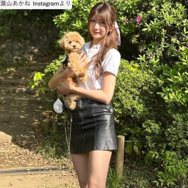 瀧山あかね、ソロショット　※「瀧山あかね」Instagram