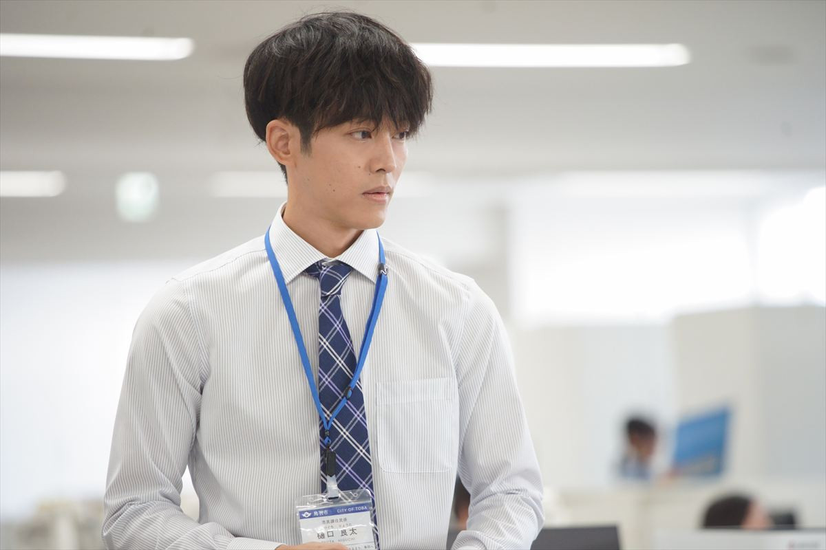 松坂桃李×北川景子の“過去”を細田佳央太×近藤華が演じる『未来』新場面写真解禁