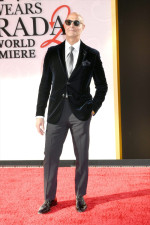 映画『プラダを着た悪魔２』ワールドプレミア登場したスタンリー・トゥッチ