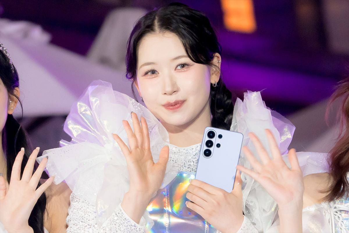 ME：I、光り輝くギャラクシーファッションで赤坂に登場　3年目への意気込み語る「初心を忘れずに」