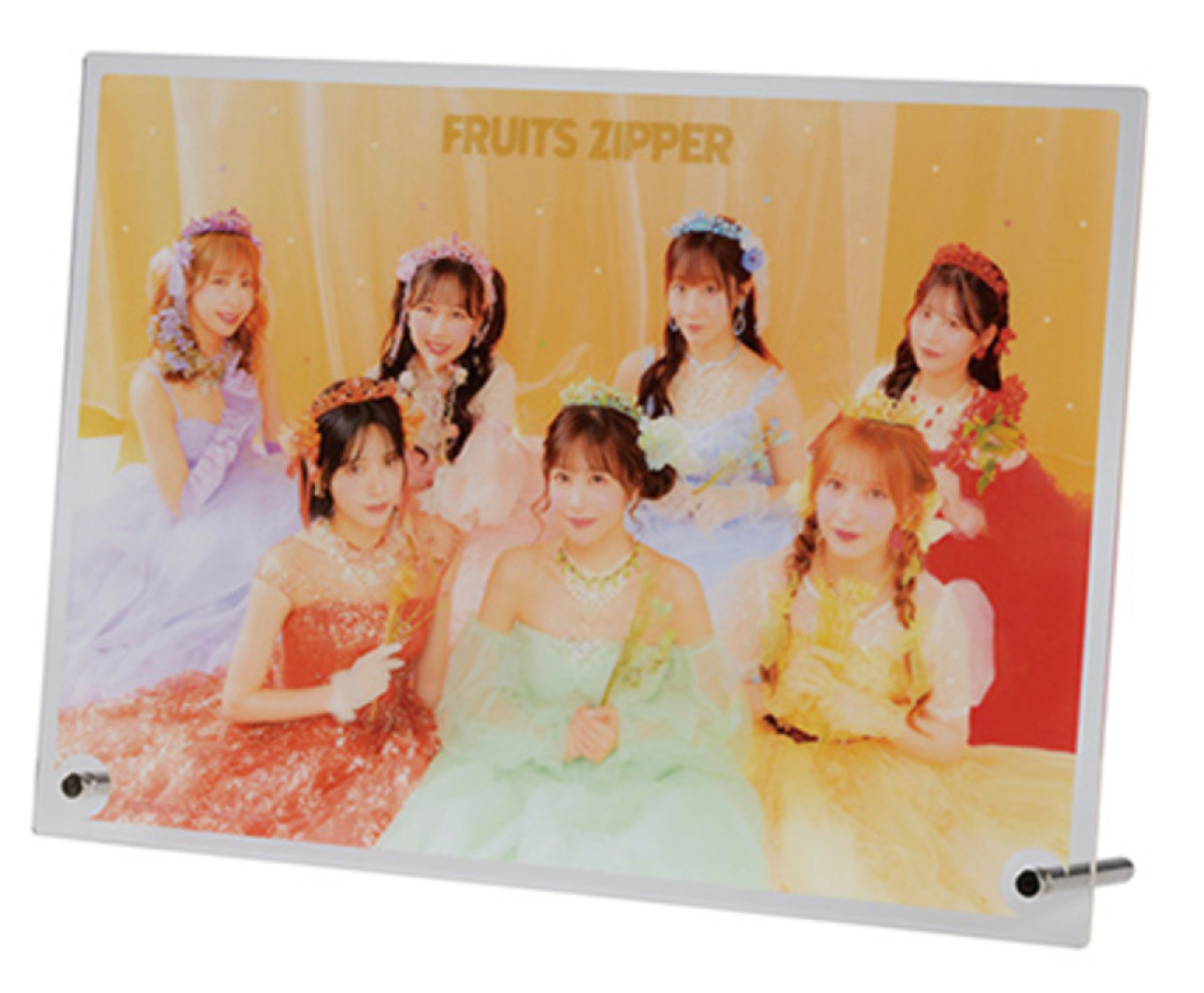 260408_FRUITS ZIPPER