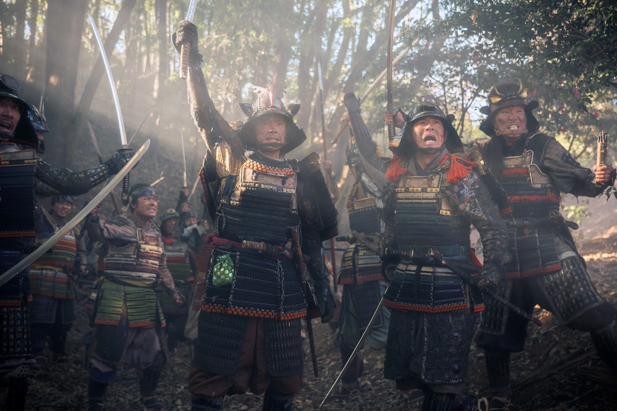 『豊臣兄弟！』“信長”小栗旬、“藤吉郎”池松壮亮の捨て身すぎる行動にあ然　ネットも衝撃「すごい忠誠心」「覚悟決まりすぎ」