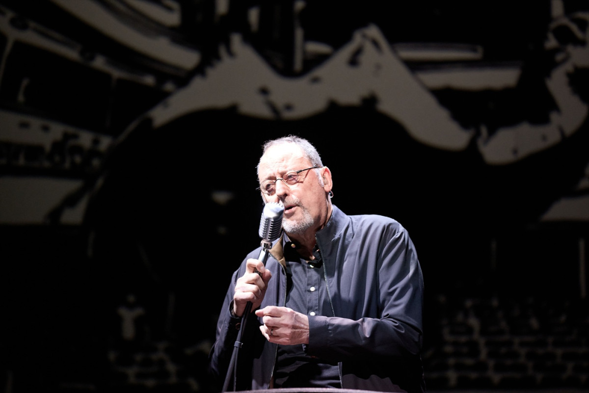 ジャン・レノ「楽しみにしていることはお客さんの反応」　自叙伝的舞台『らくだ』東京公演開幕！