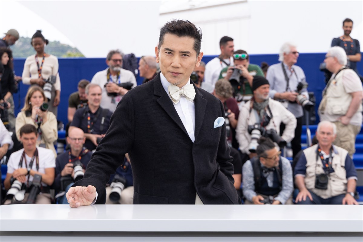 宮舘涼太、カンヌで華麗なターン披露！ 『黒牢城』本木雅弘、菅田将暉と共に初参加