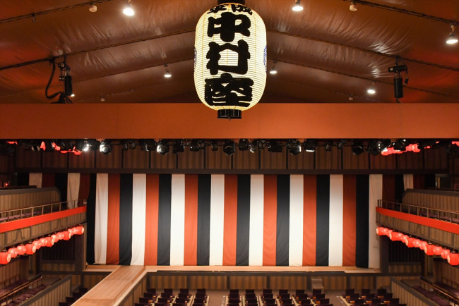 「平成中村座」内観