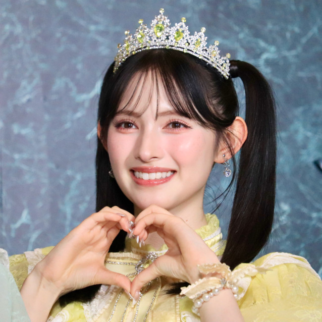 写真）超ときめき宣伝部、プリンセスな衣装で登場！ ティアラも笑顔も