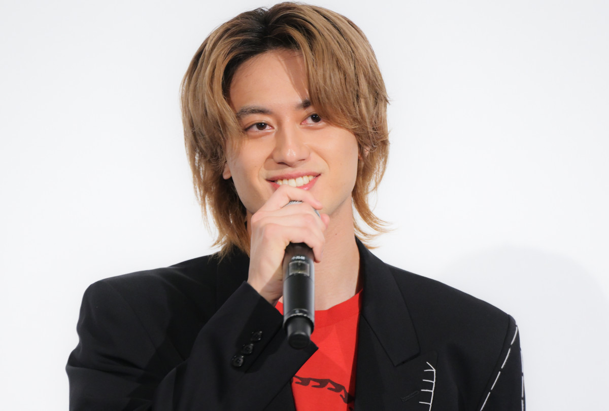 Snow Man向井康二、サプライズ登壇のはずが痛恨ミス「『今度よろしくな』って…」