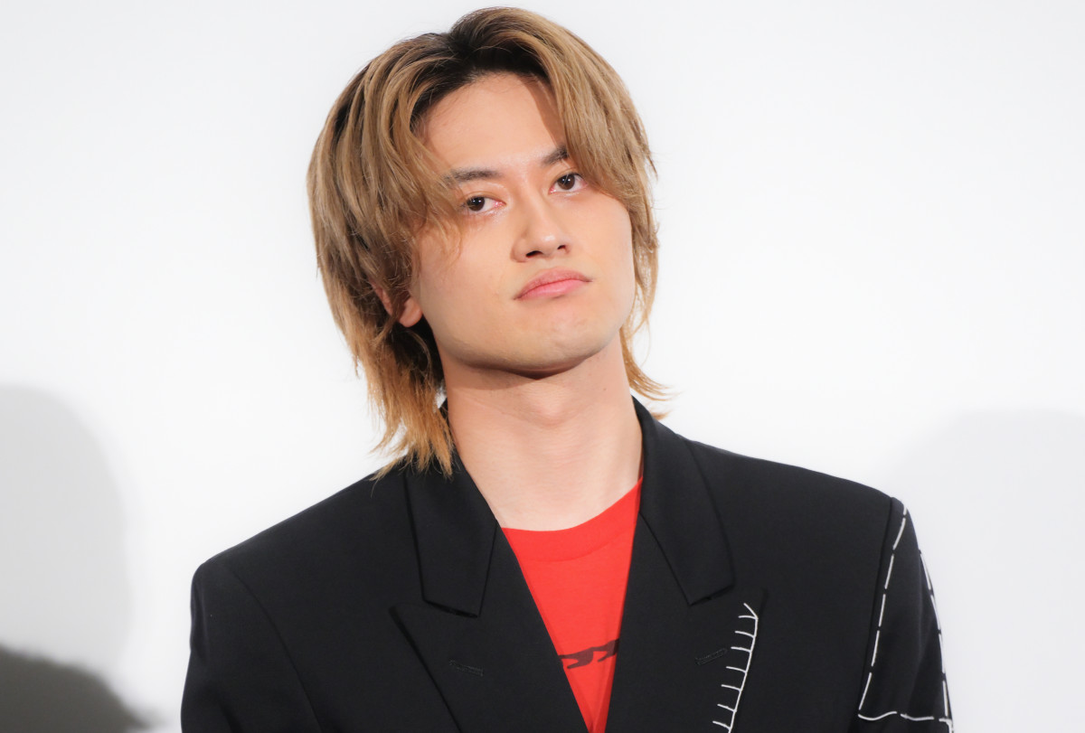 Snow Man向井康二、サプライズ登壇のはずが痛恨ミス「『今度よろしくな』って…」