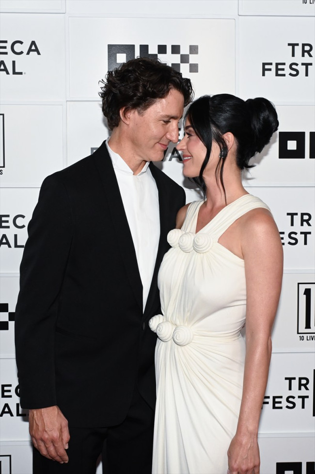 ケイティ・ペリー＆ジャスティン・トルドー元カナダ首相、トライベッカ映画祭でレッドカーペットデビュー