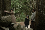 映画『八つ墓村』場面写真　左から金田一、辰也、美也子