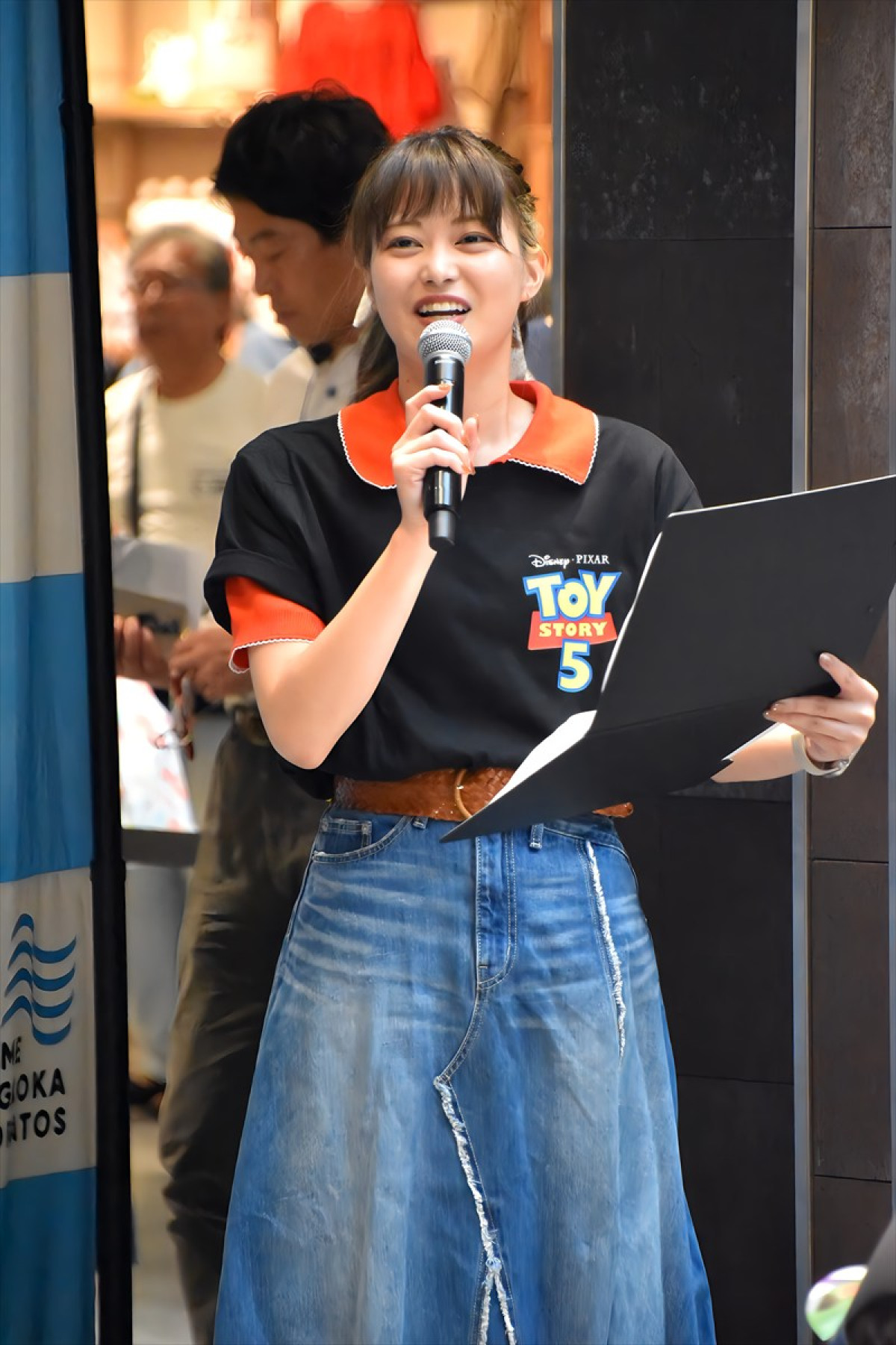 小島よしお改め"小島ロボお"、子どもたちと『トイ・ストーリー5』大ヒットをお祝い　「5回見れば見つかる？」カメオ出演もアピール