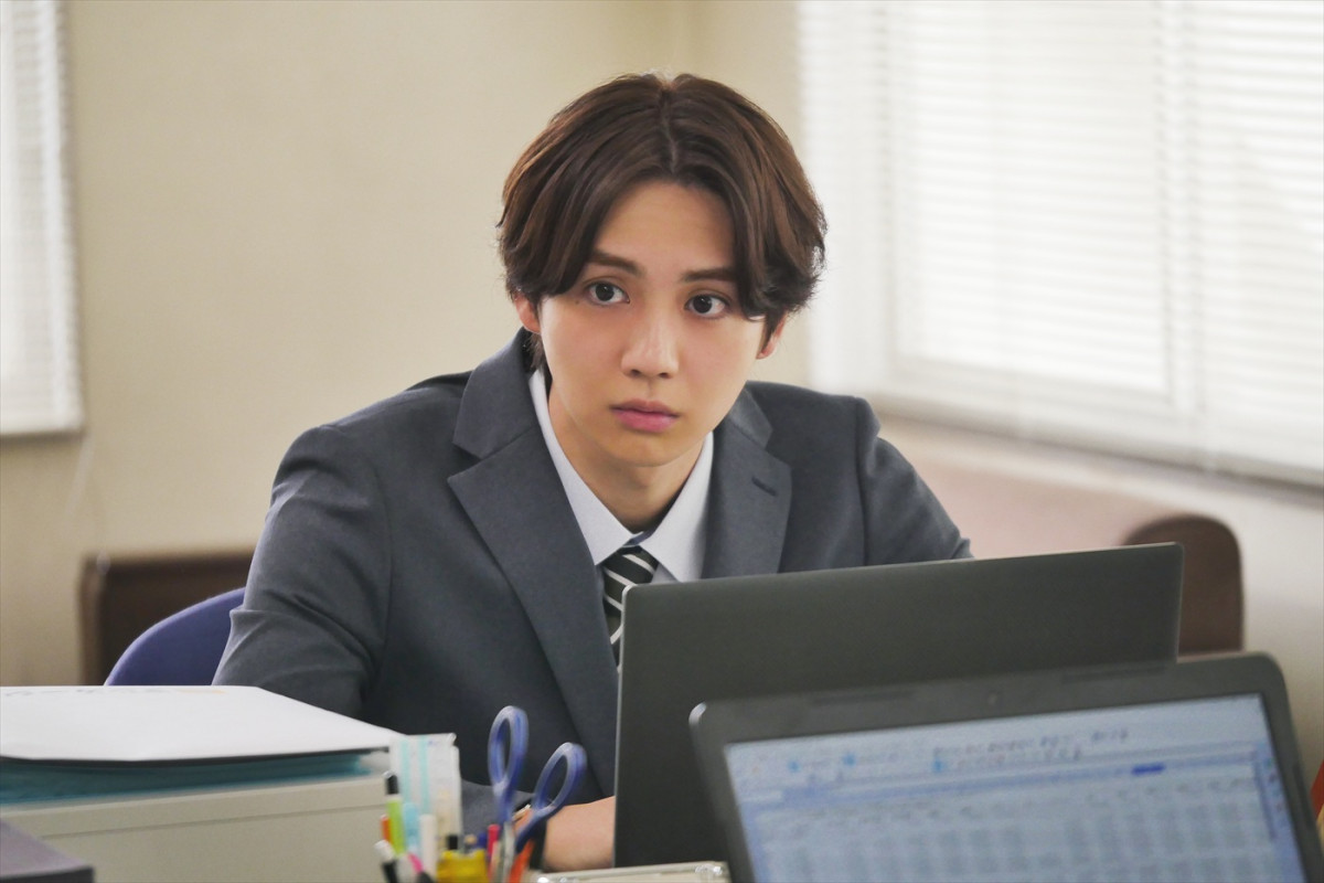 吉野北人＆鈴木愛理『昨夜は殺れたかも』ラブラブ夫婦の“裏の顔”を収めた場面写真公開