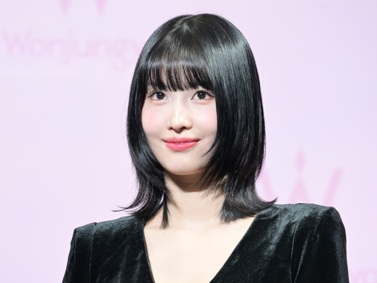 TWICE・MOMO