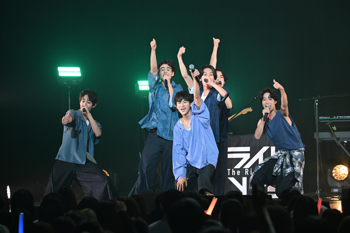 MON7A、LIL LEAGUE、The Right Lightがライブパフォーマンス！ “学園祭”に稲垣来泉、大島美優ら『GTO』生徒が大集合