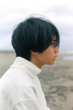 映画『しびれ』に出演する榎本司