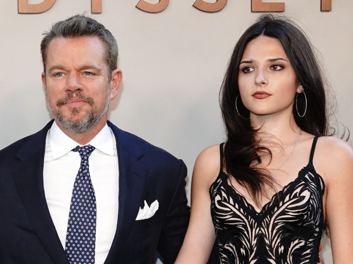 マット・デイモン、美人と評判の20歳娘がモデル事務所と契約