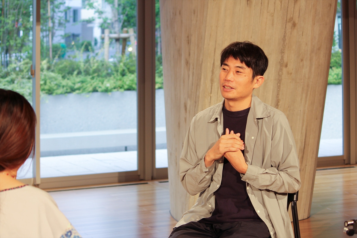 多摩美演劇舞踊デザイン学科が学生・教員総力挙げて挑む“新たな劇団の形”／ びびびvol.2『大工』柴幸男インタビュー