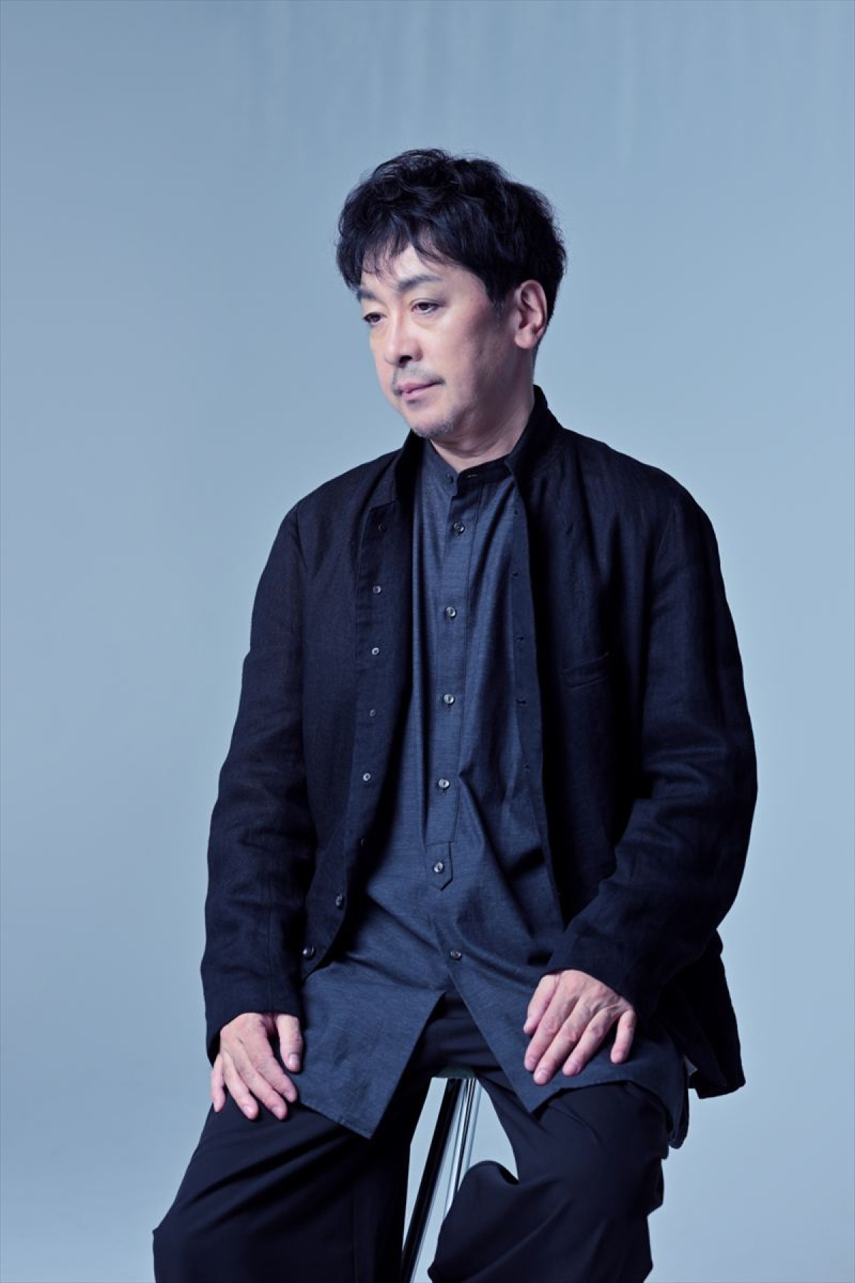 東出昌大、自身が演じるハムレットに「非常に高い親和性を感じます」　栗原英雄と起こす“化学反応”とは