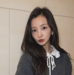 板野友美、ファン称賛のミニスカコーデ　※「板野友美」Instagram