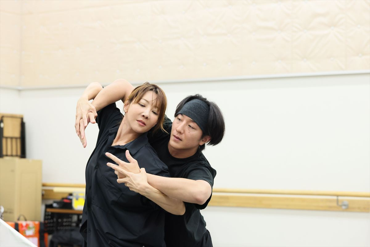 大貫勇輔×柚希礼音×KELOが躍動！　『PASSION』初の通し稽古実施