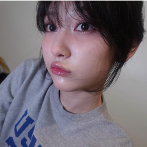 「志田愛佳」Instagram