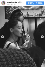 『第76回NHK紅白歌合戦』のオフショット　※「綾瀬はるか official staff」インスタグラム