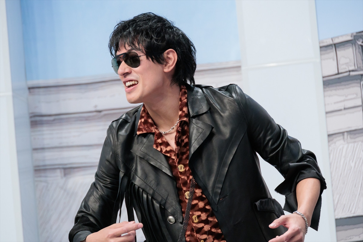 中島歩、記者会見中の寸劇で流血　超特急・草川拓弥「熱量ある方なので…」