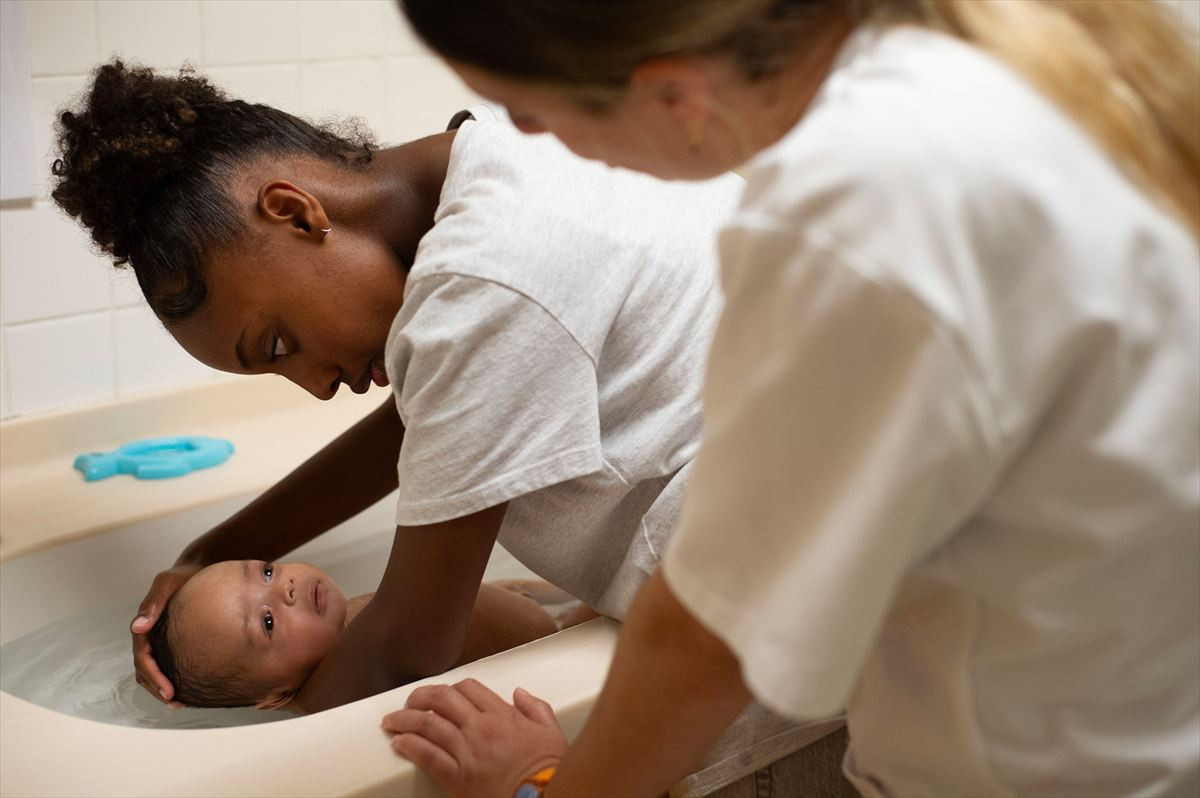 『そして彼女たちは』有村架純がナレーションで包み込む予告編＆場面写真解禁