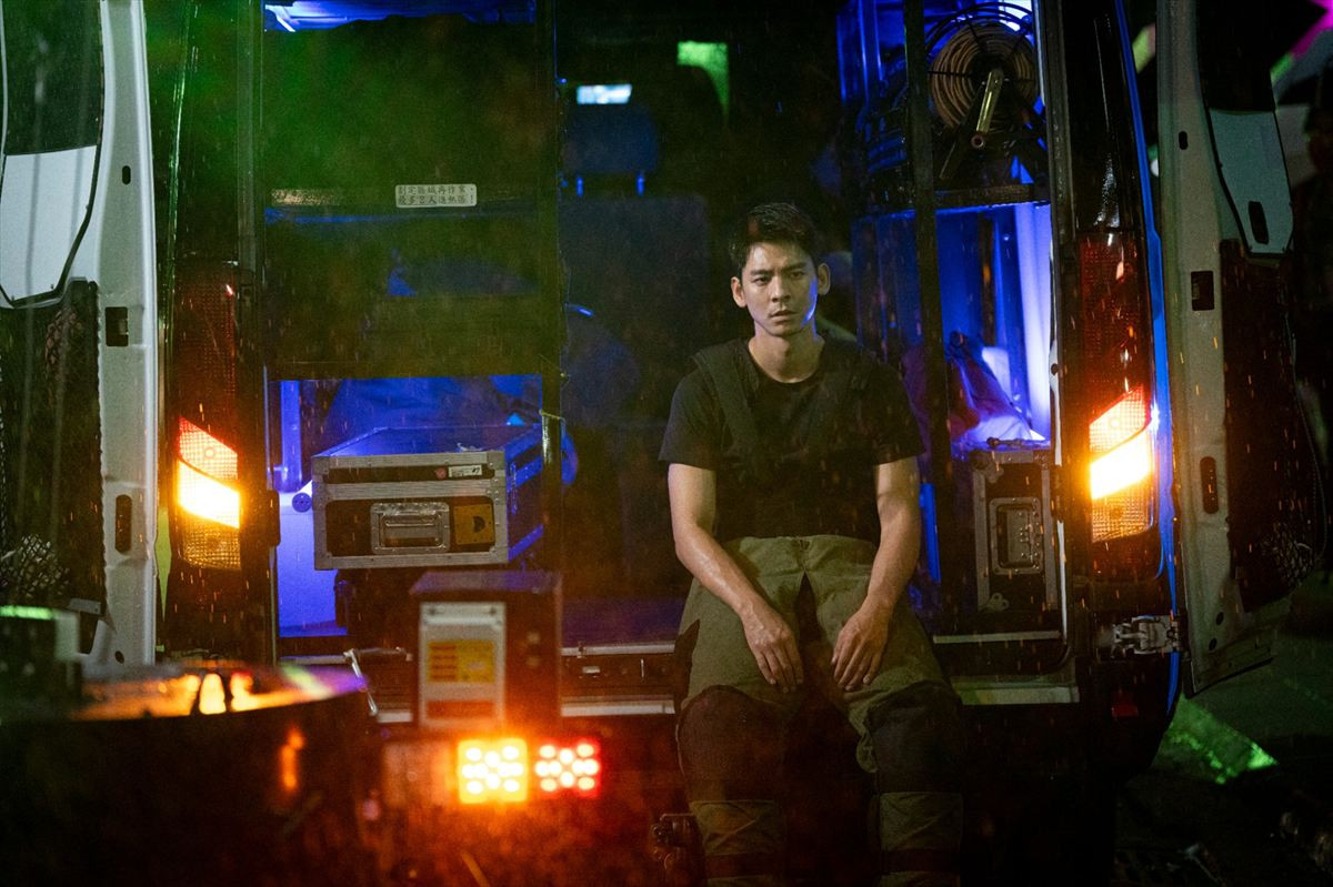 『96分』列車を止めれば爆発!?　驚がくストーリー＆場面写真を一挙解禁