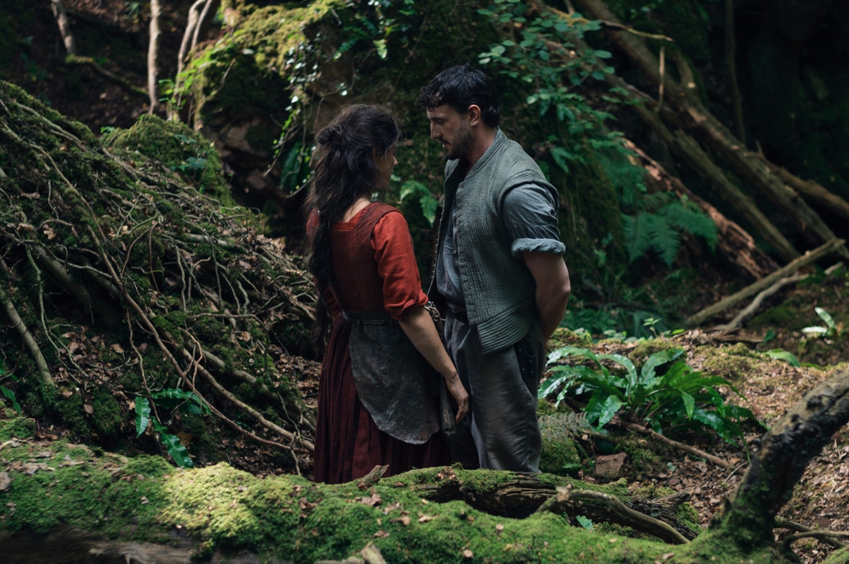 ゴールデン・グローブ賞2冠『ハムネット』、幸福と愛情がにじむシーン写真7点解禁