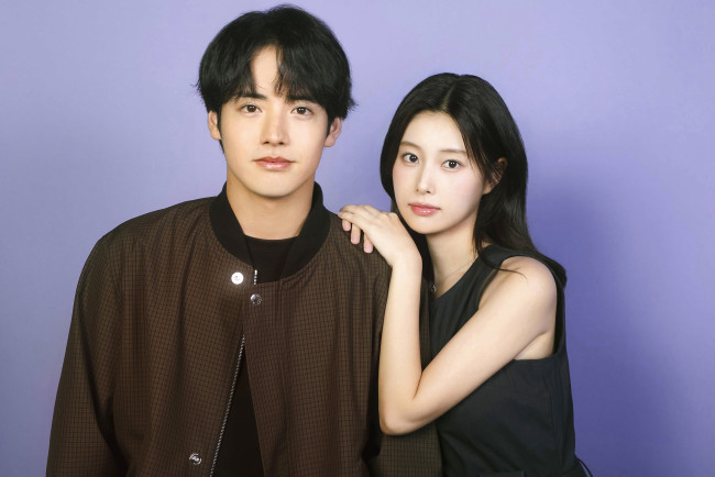 （左から）赤楚衛二、カン・ヘウォン